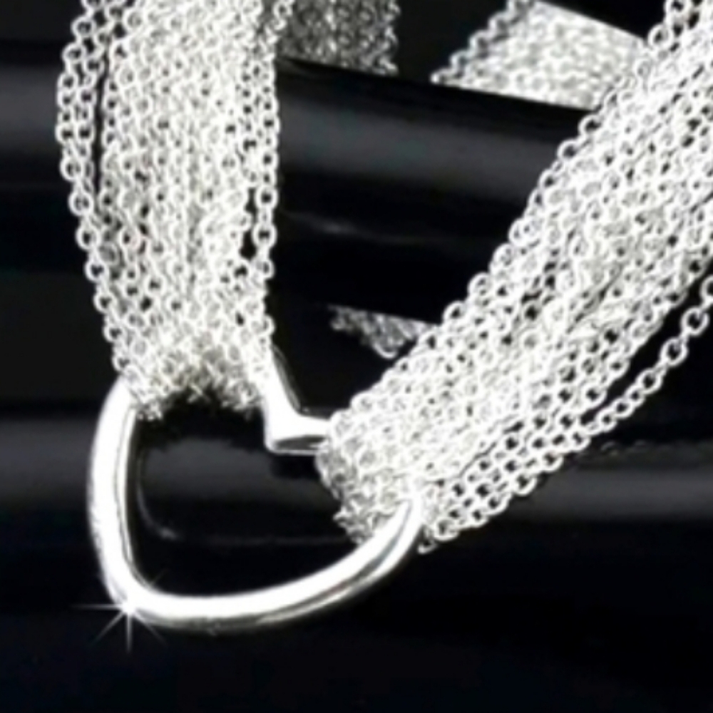 Gorgeous distinctive Heart Necklace - Picture 2 of 13